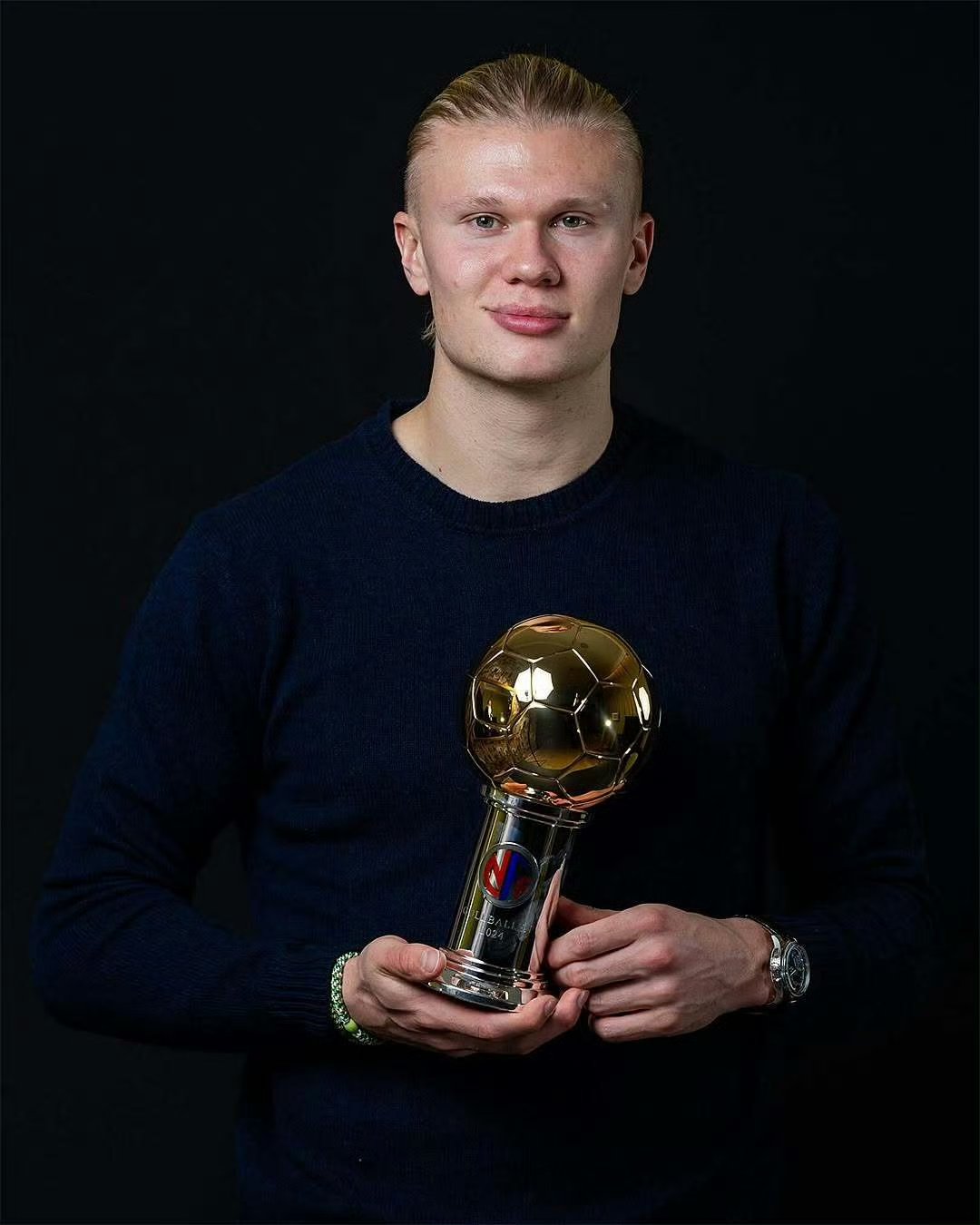 哈兰德回归赛场，关键助攻首场状态亮眼，IG观众沸腾！的简单介绍